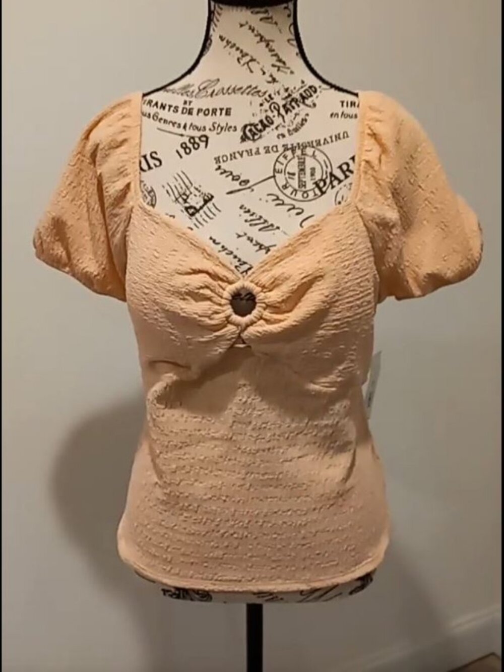 New Women XXL Peach Pucker Knit Keyhole Top Puff Sleeve Blouse Stretchy Cropped